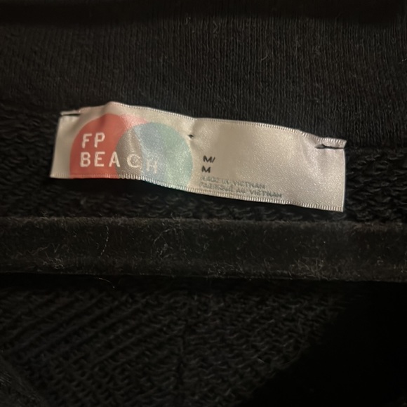 Free People Beach Rowan Pull over with collar - Picture 3 of 4